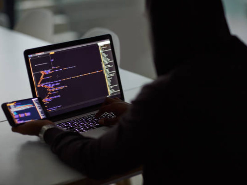 Hacker ético da RESH realizando um pentest